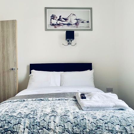 Ocean Holiday Apartments Plymouth Buitenkant foto