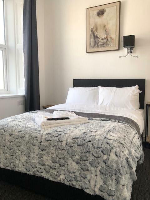 Ocean Holiday Apartments Plymouth Buitenkant foto